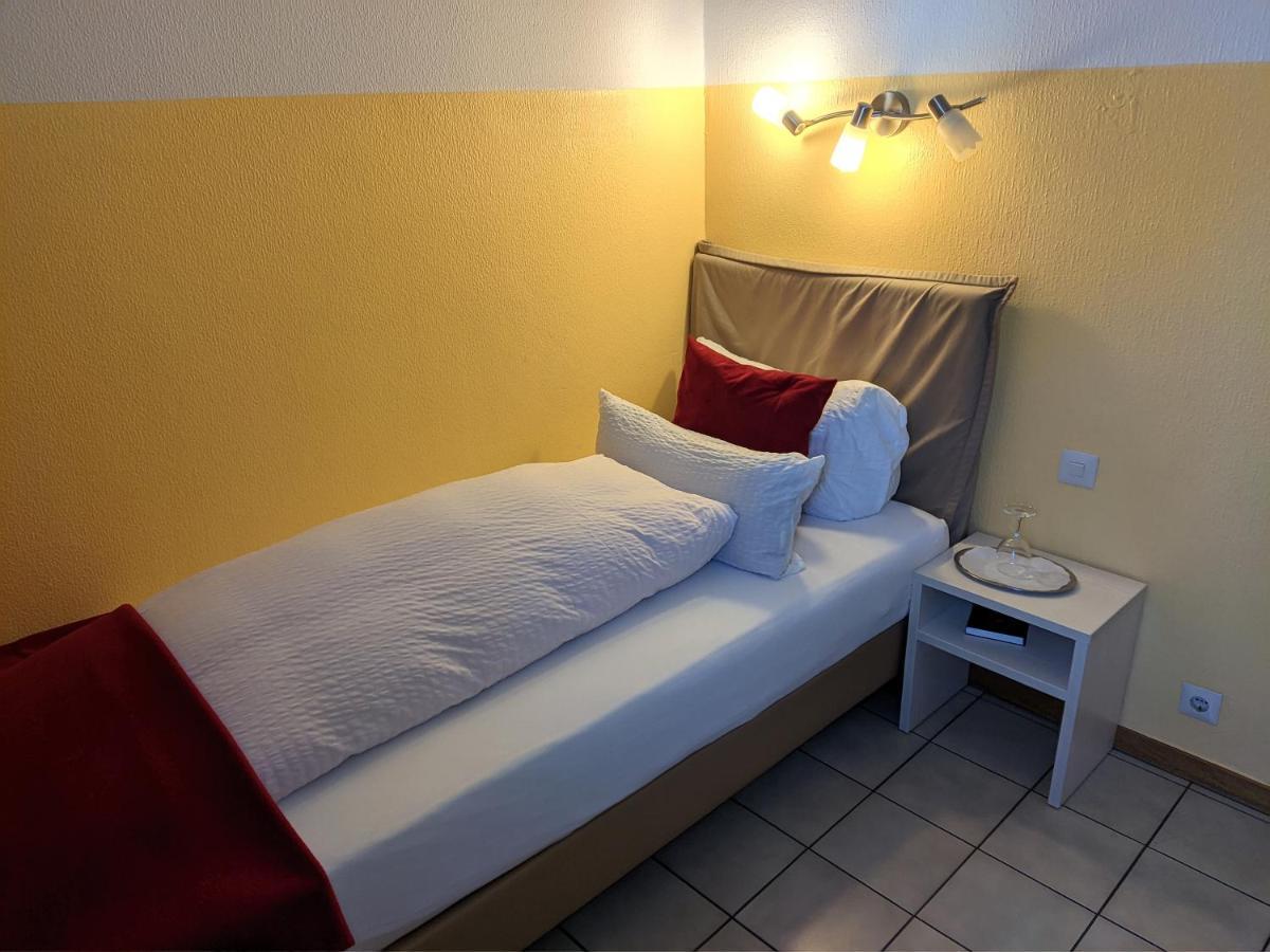 Hotel Rath Schwalmtal エクステリア 写真