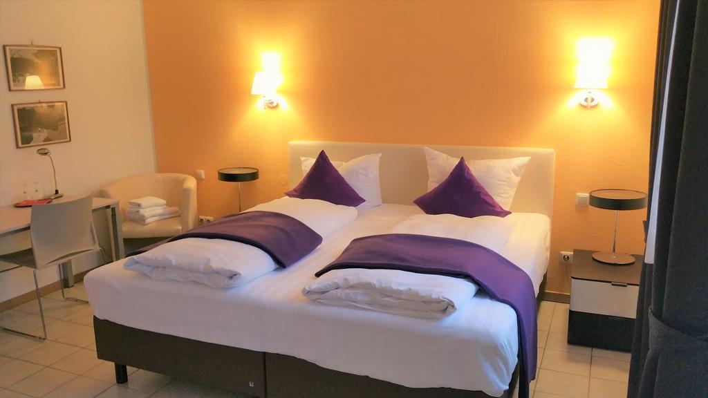 Hotel Rath Schwalmtal エクステリア 写真