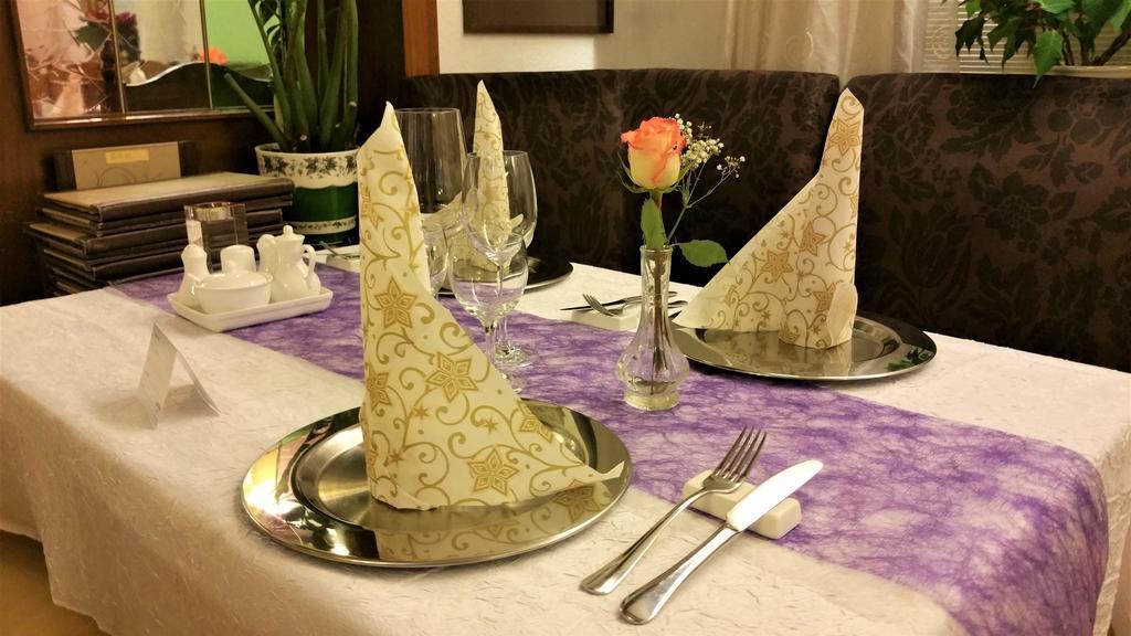 Hotel Rath Schwalmtal エクステリア 写真